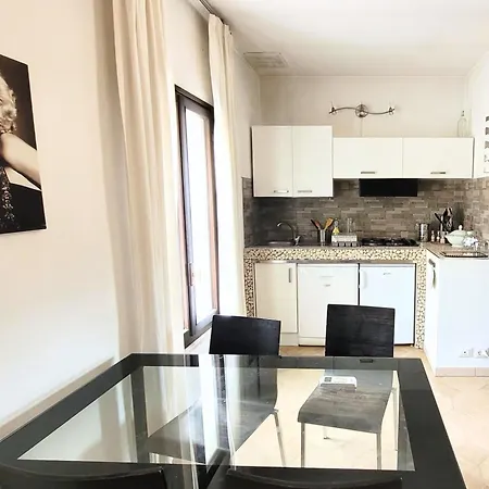 Cv021 - Cervia, Monolocale Con Terrazzo In Ottima Posizione Apartman *