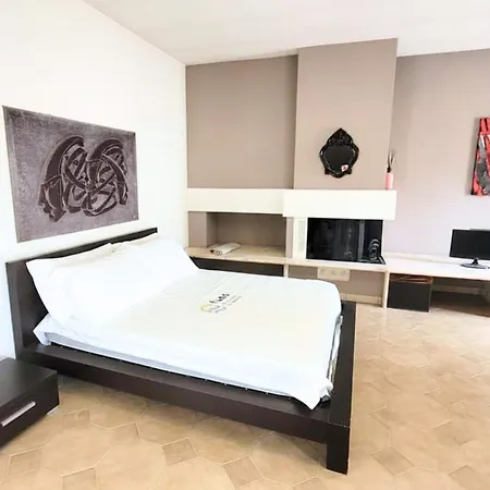 Cv021 - Cervia, Monolocale Con Terrazzo In Ottima Posizione Apartman Cervia