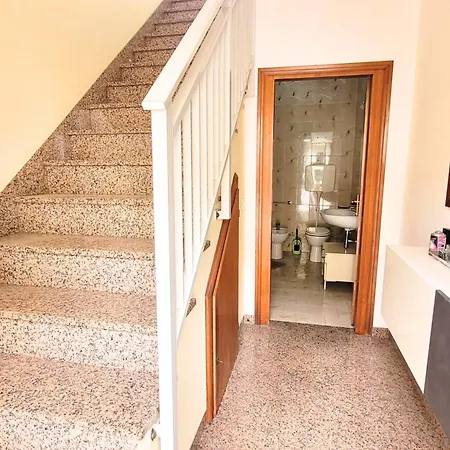 Cv021 - Cervia, Monolocale Con Terrazzo In Ottima Posizione * Cervia